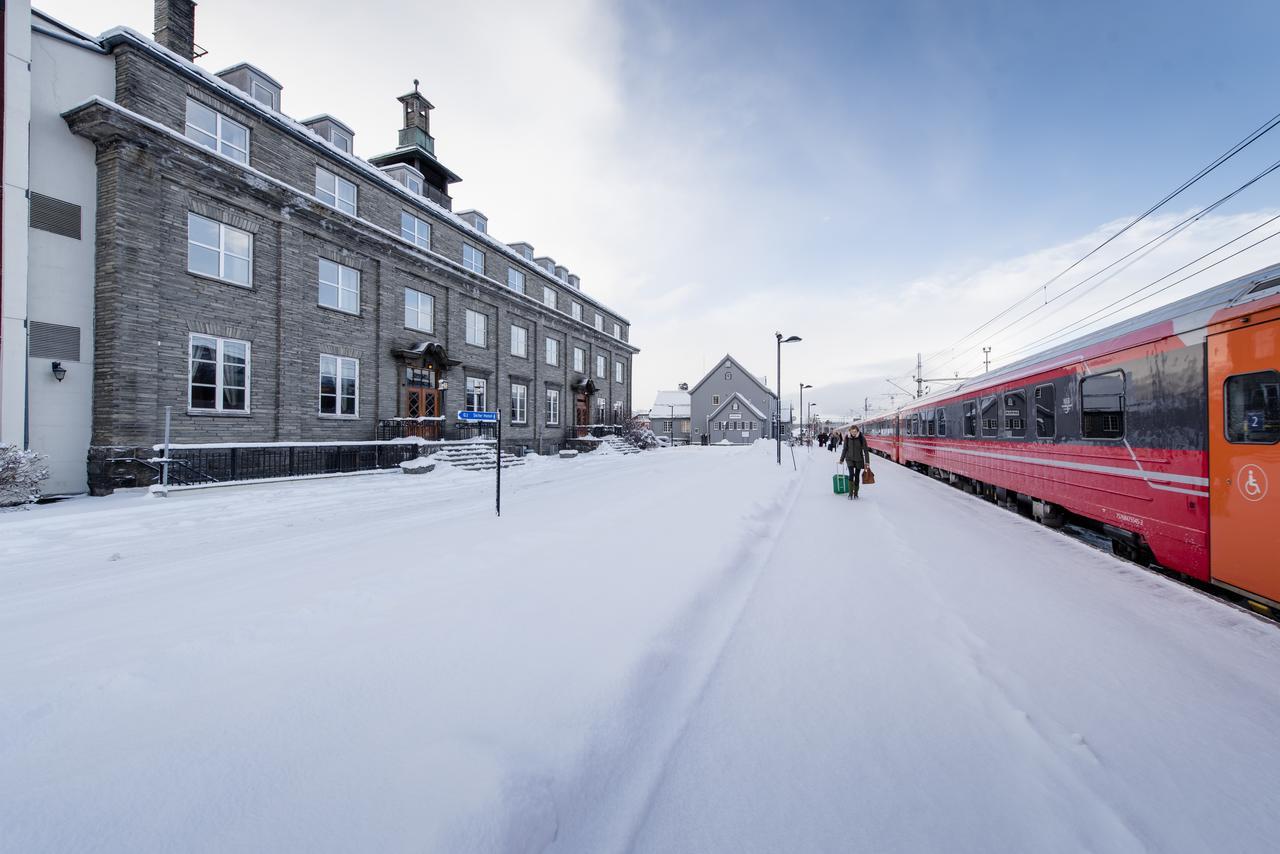 Oppdal Turisthotell Exterior photo